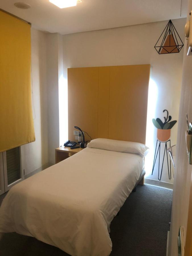 Hostal Albany León Buitenkant foto